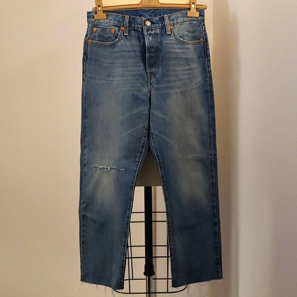 LEVIS JEANS NWOT